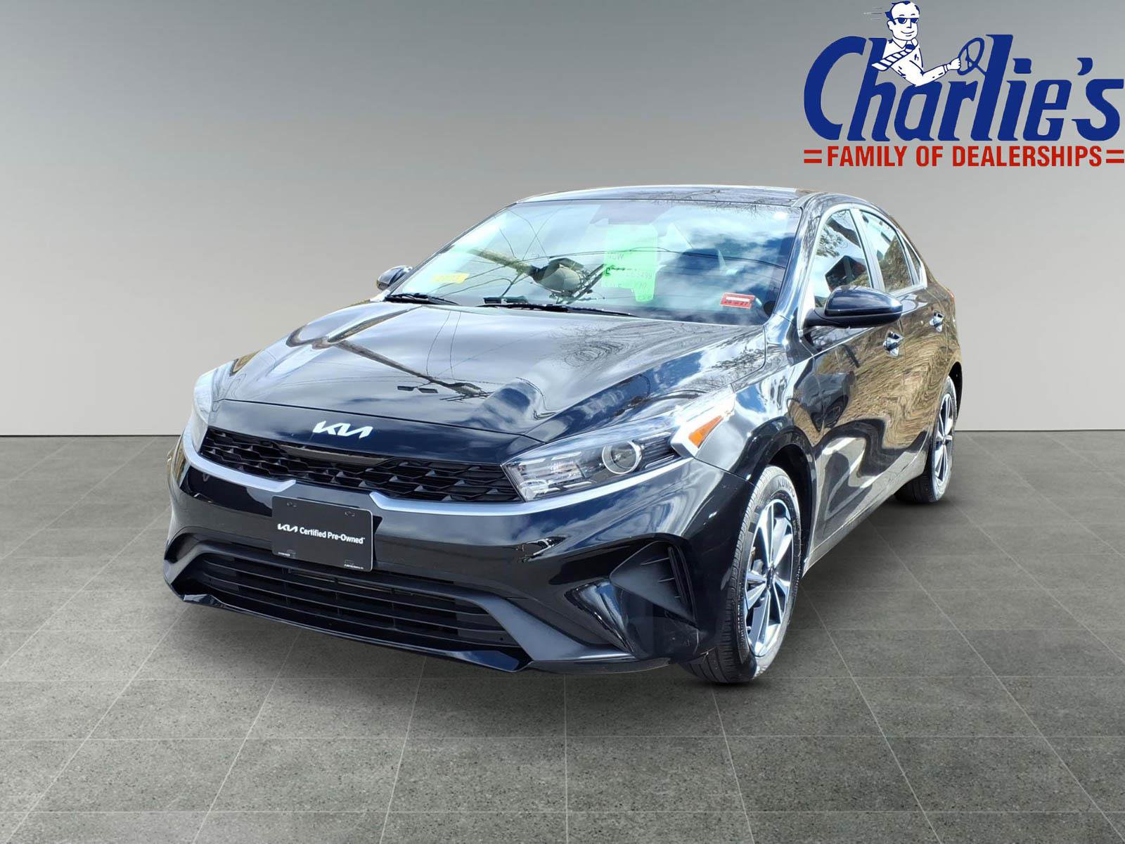 Used 2023 Kia Forte LXS image 1