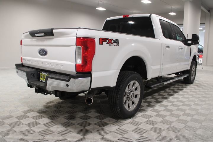 Used 2019 Ford F250 Lariat w/ Chrome Package image 11
