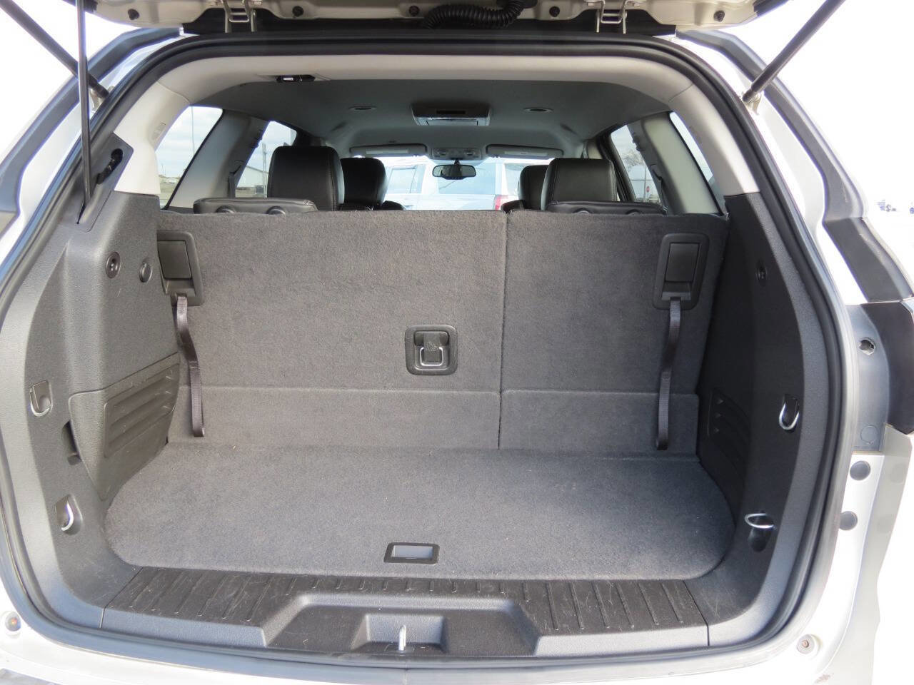 Used 2014 Chevrolet Traverse LT image 22