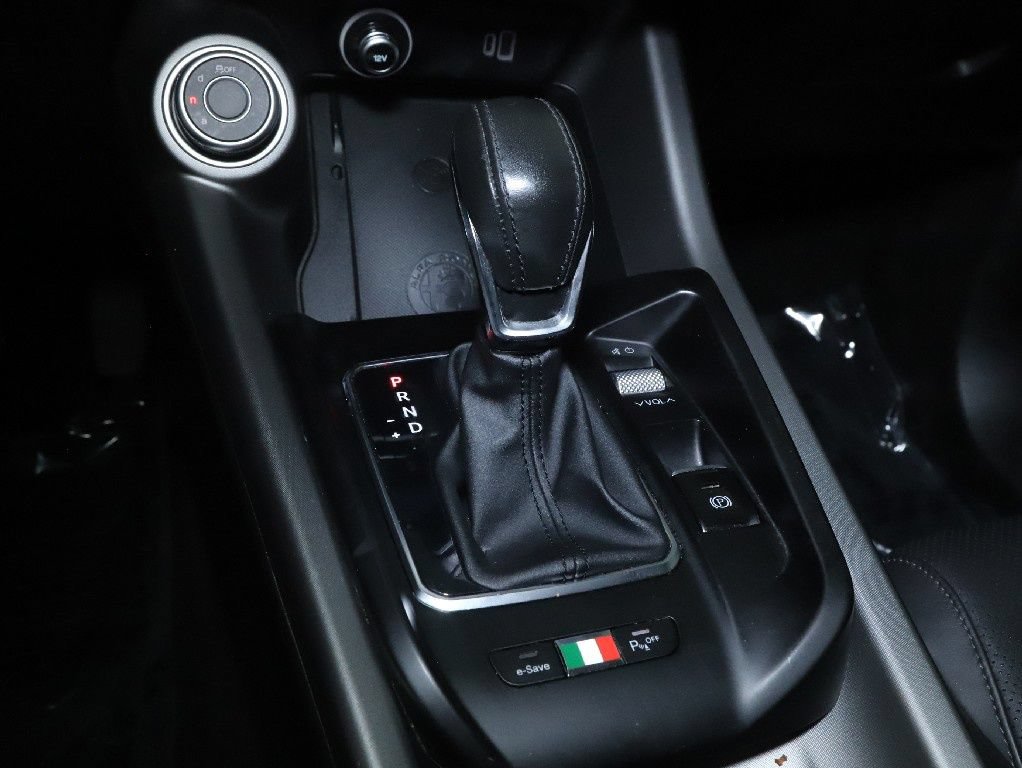 Used 2024 Alfa Romeo Tonale Ti w/ Active Assist Package AWD/4WD image 29