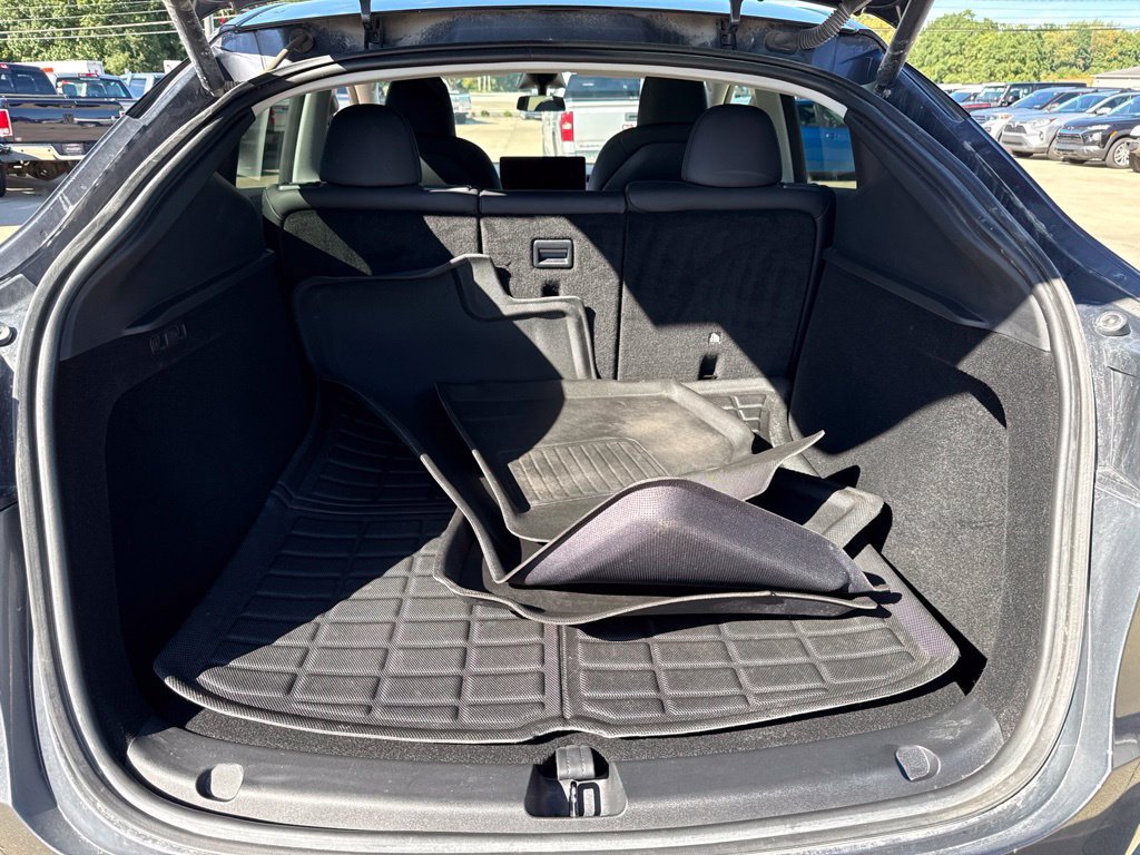 Used 2023 Tesla Model Y Long Range AWD/4WD image 46