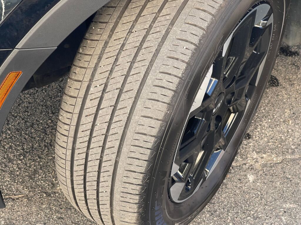 Used 2024 Kia Sorento S image 27