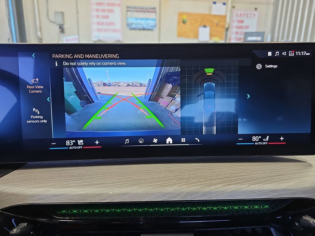 Used 2025 BMW 330i xDrive Sedan image 22