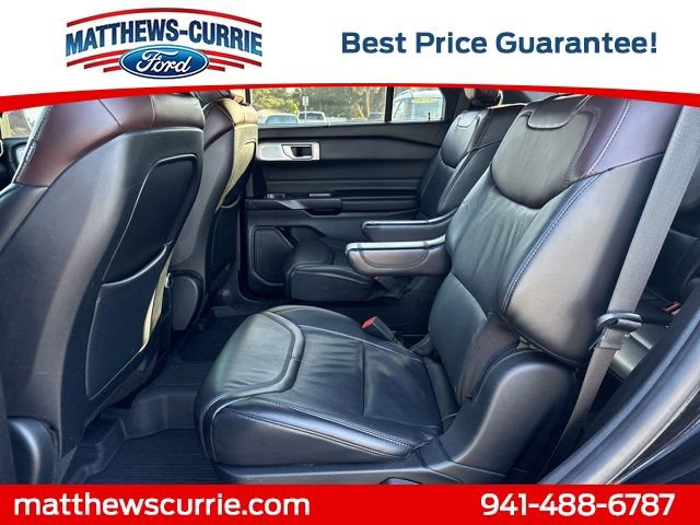 Used 2020 Ford Explorer Platinum w/ Premium Technology Package image 12