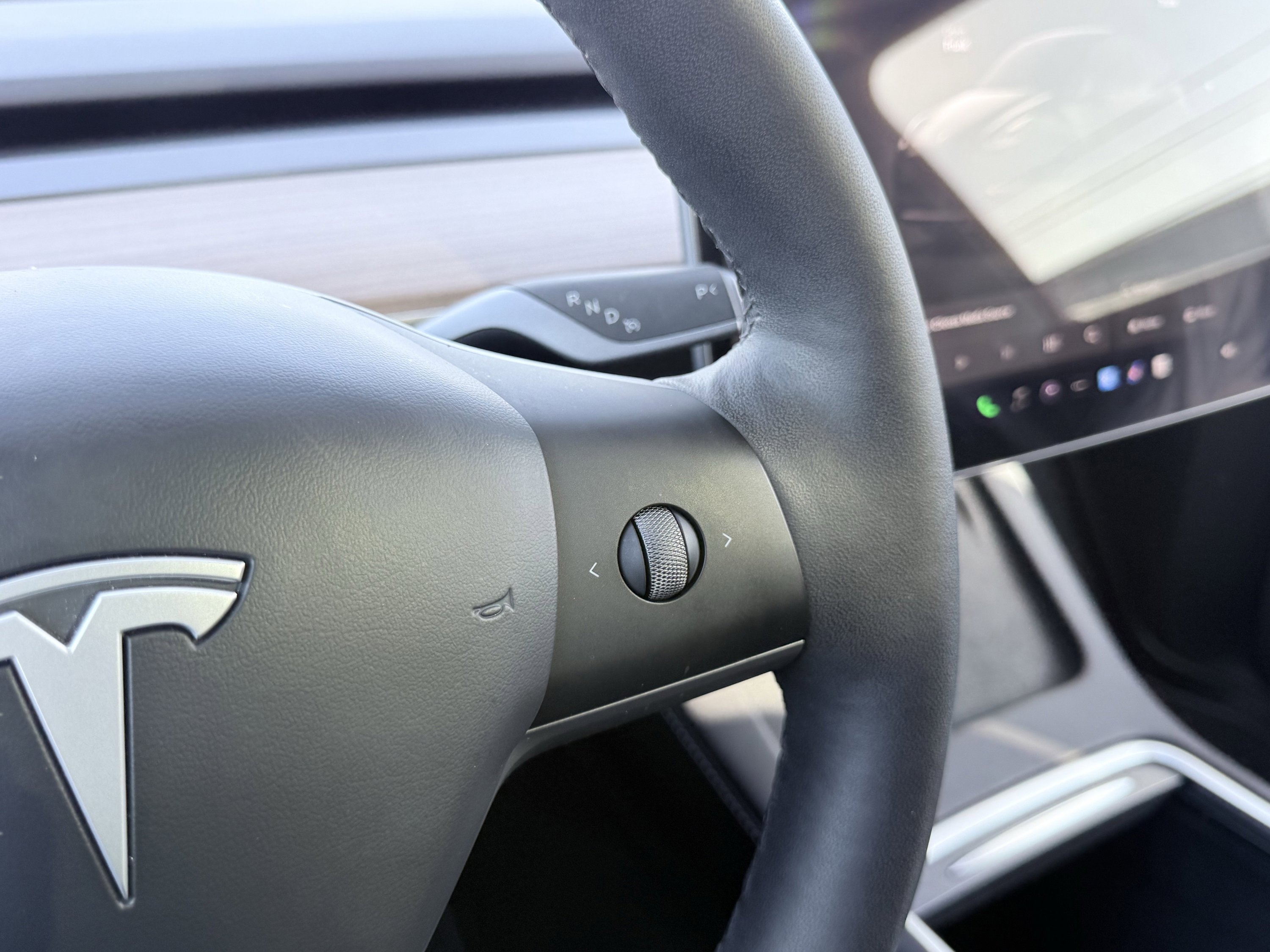 Used 2025 Tesla Model Y Long Range image 60