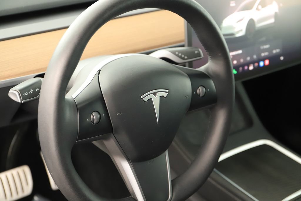 Used 2023 Tesla Model Y Performance AWD/4WD image 15