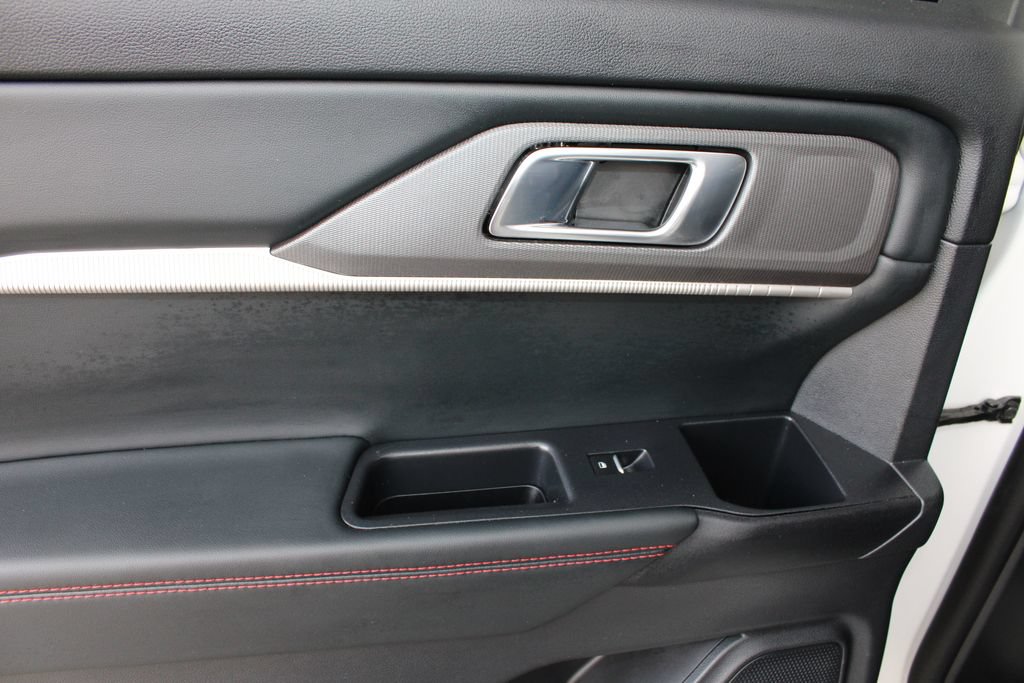 Used 2025 Ford Explorer ST-Line AWD/4WD image 45