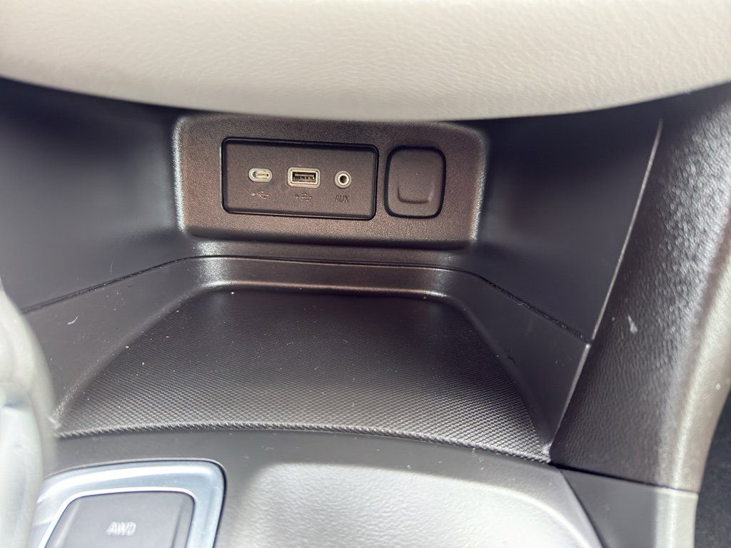 Used 2023 Chevrolet Equinox LS w/ LS Convenience Package image 22