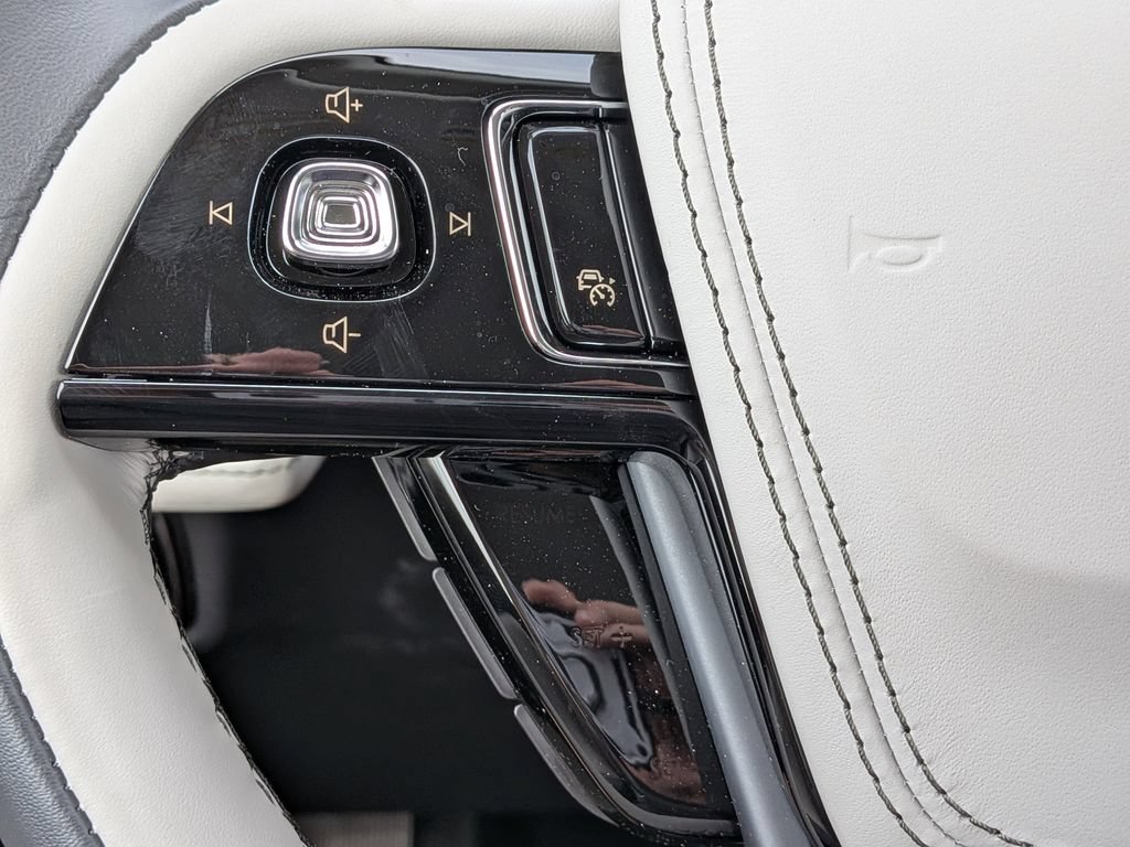 New 2026 Lincoln Aviator Reserve w/ Jet Appearance Package RWD image 30