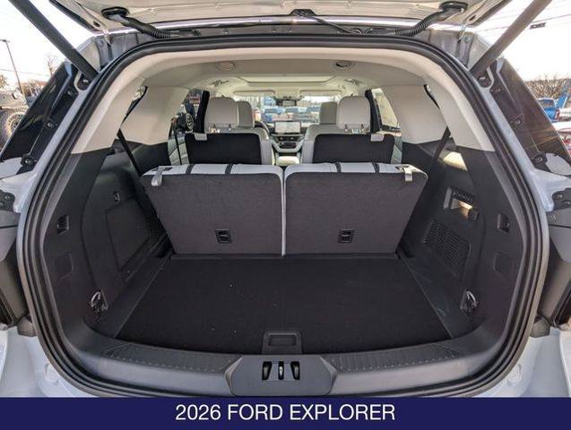 Certified 2026 Ford Explorer Platinum w/ LUX Leather Package AWD/4WD image 24