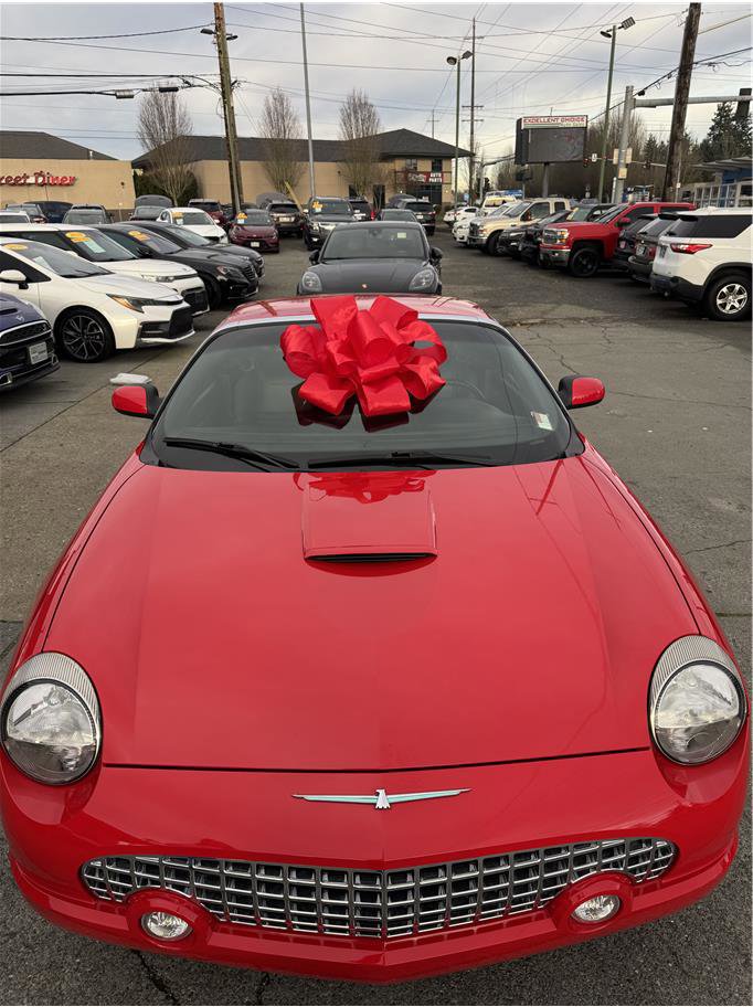 Used 2002 Ford Thunderbird image 2