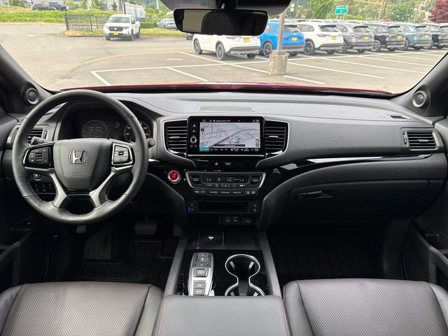 Used 2025 Honda Ridgeline Black Edition image 11
