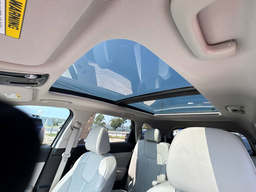 Certified 2025 Kia Sorento EX w/ Panoramic Sunroof Package FWD image 32