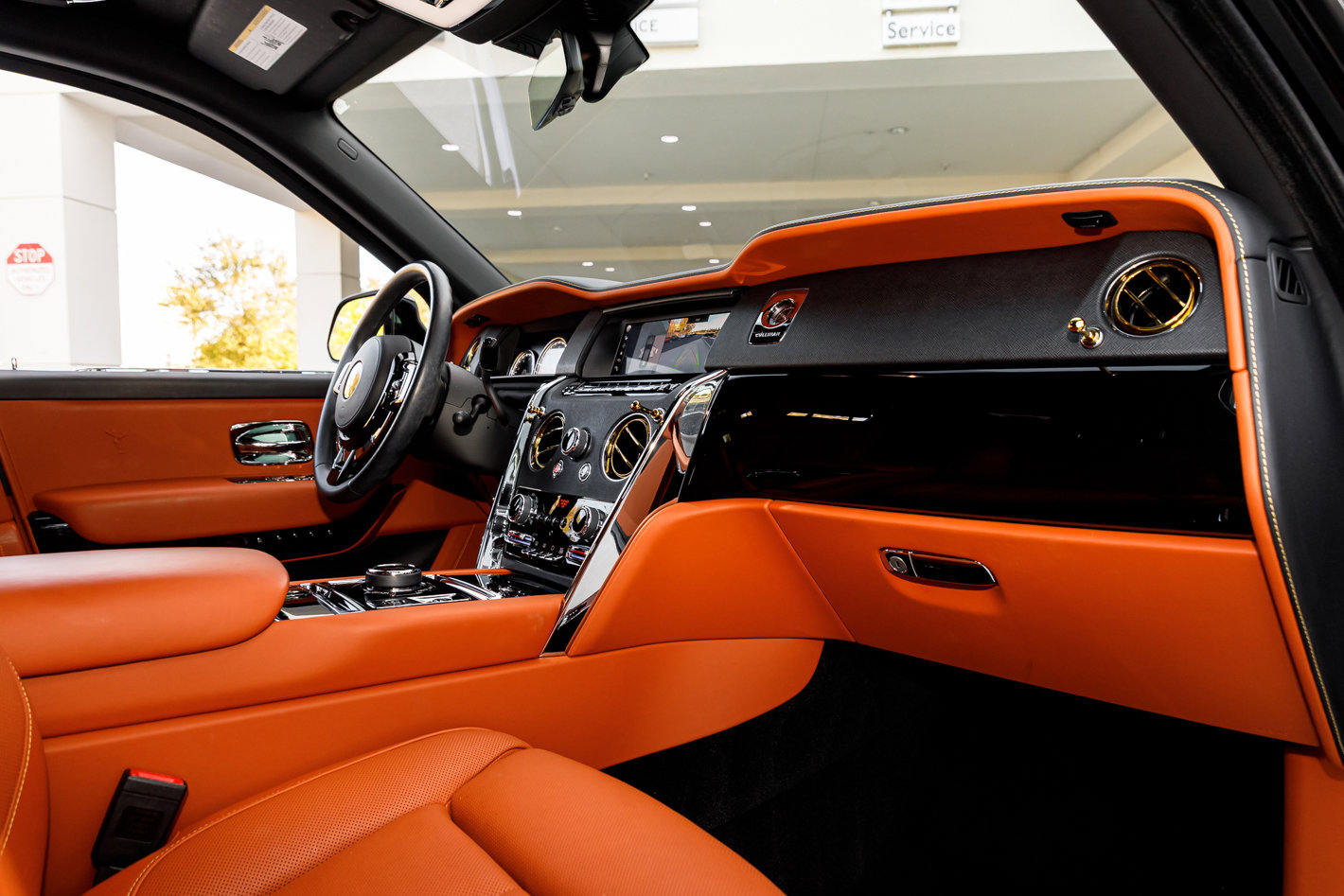 Used 2024 Rolls-Royce Cullinan Base w/ Cullinan Package image 51