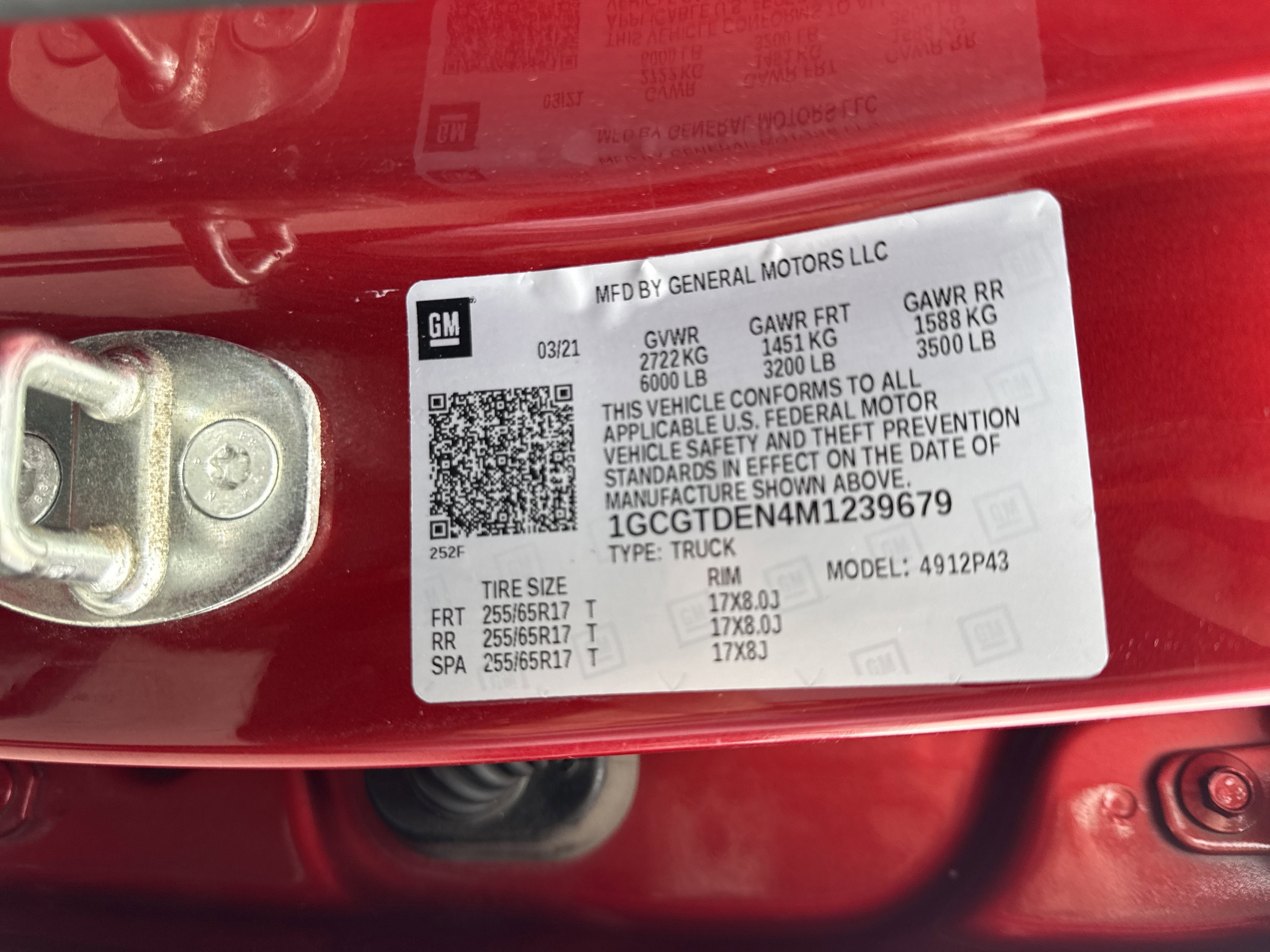 Used 2021 Chevrolet Colorado Z71 w/ Safety Package AWD/4WD image 22