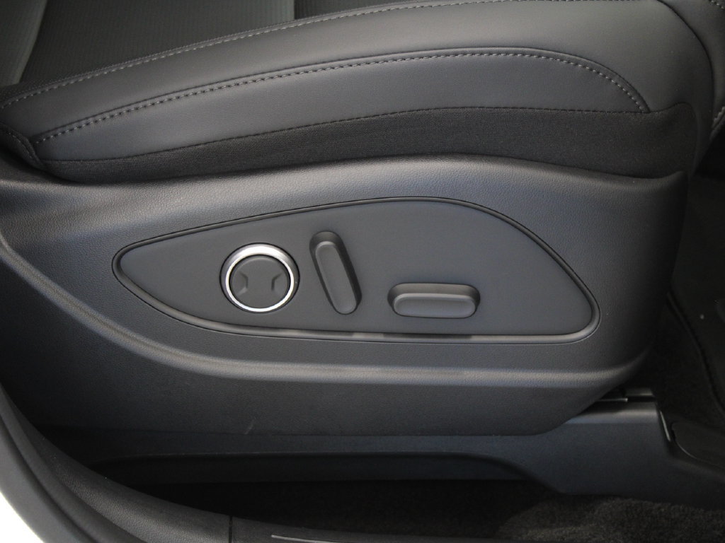 Used 2026 Hyundai Palisade SEL FWD image 16