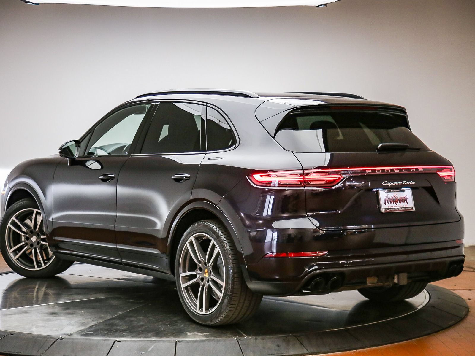 Certified 2020 Porsche Cayenne Turbo AWD/4WD image 5