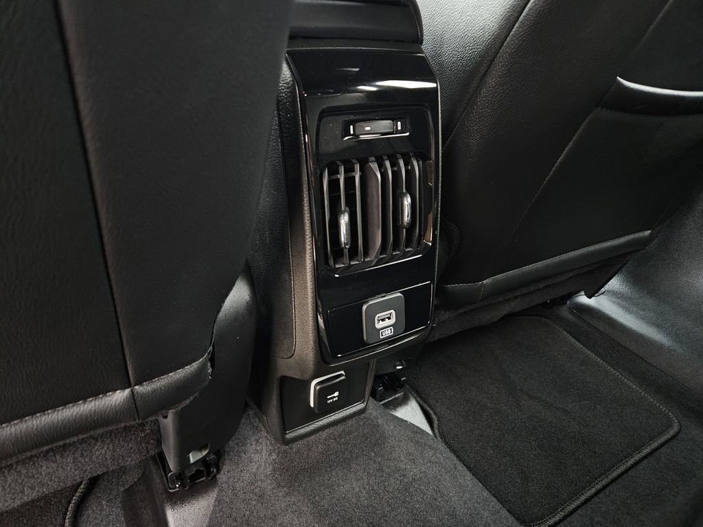 New 2026 Jeep Compass Latitude image 12