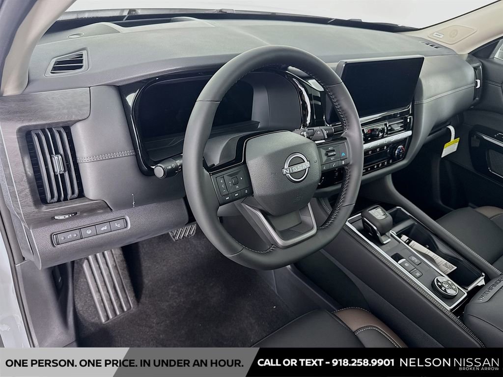 New 2026 Nissan Pathfinder Platinum image 9