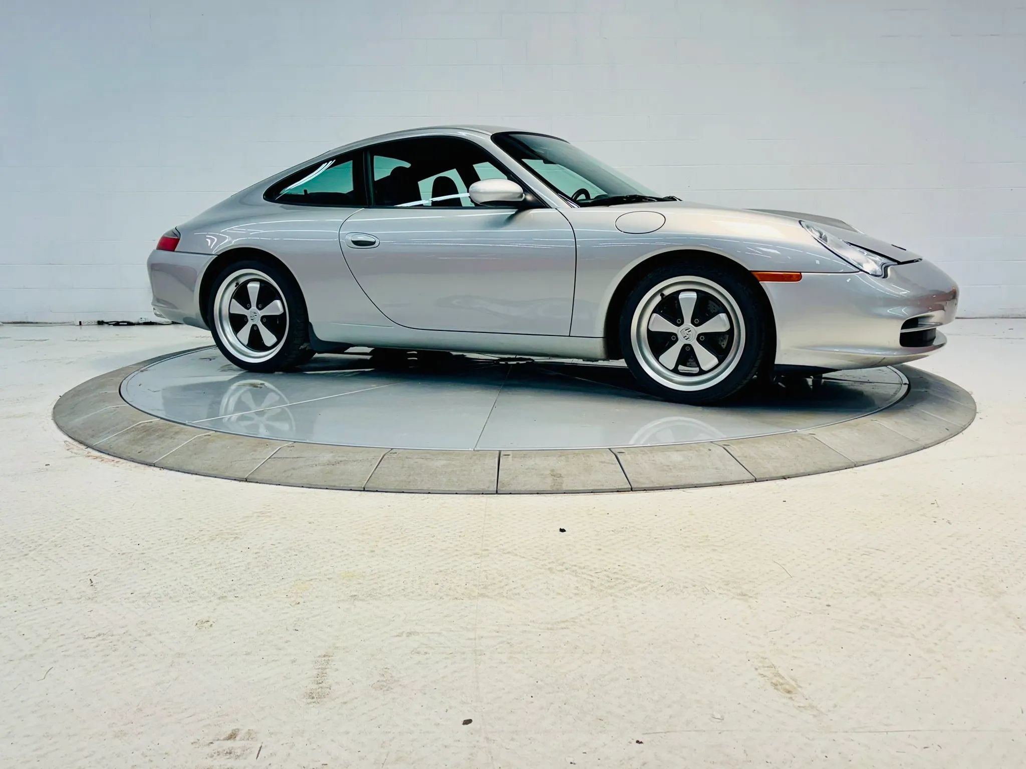 Used 2002 Porsche 911 GT3 RS image 17