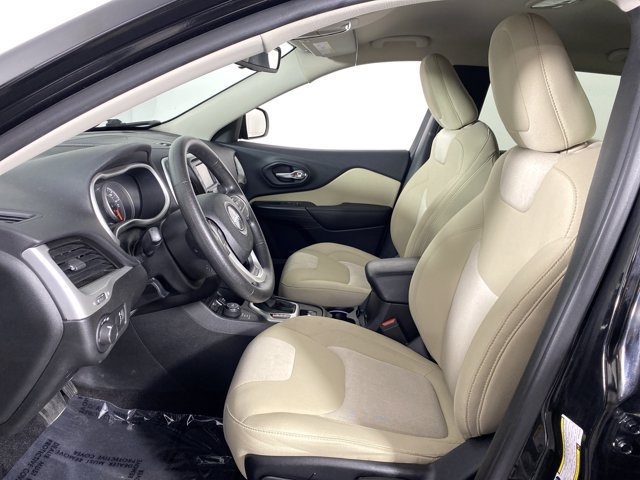 Used 2017 Jeep Cherokee Sport AWD/4WD image 15