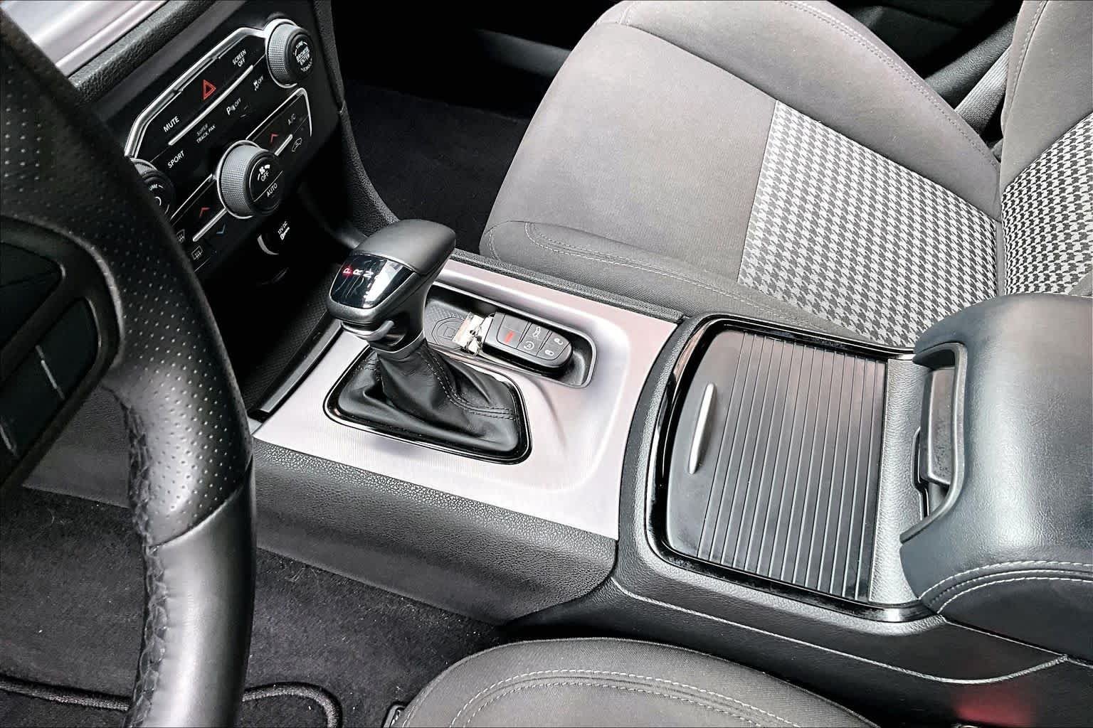 Used 2023 Dodge Charger R/T w/ Blacktop Package RWD image 17