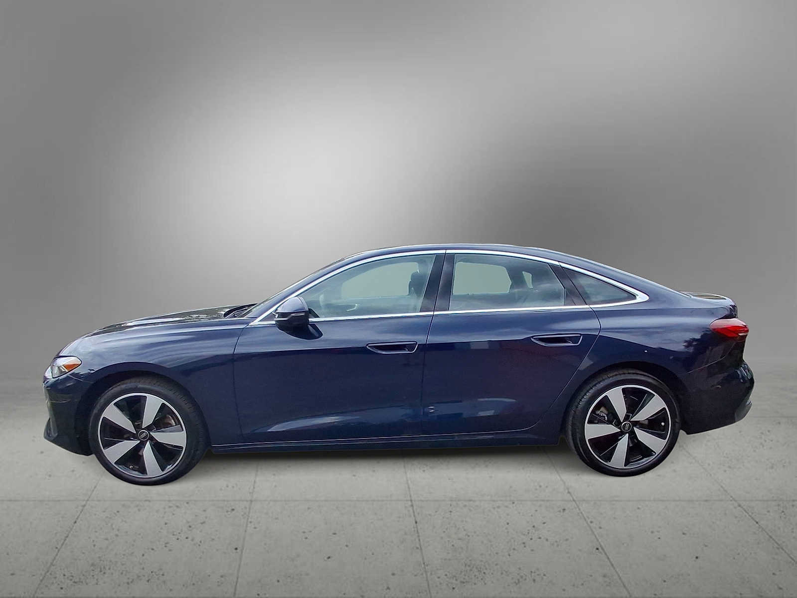 Used 2025 Audi A5 2.0T Premium Plus w/ Premium Plus AWD/4WD image 5