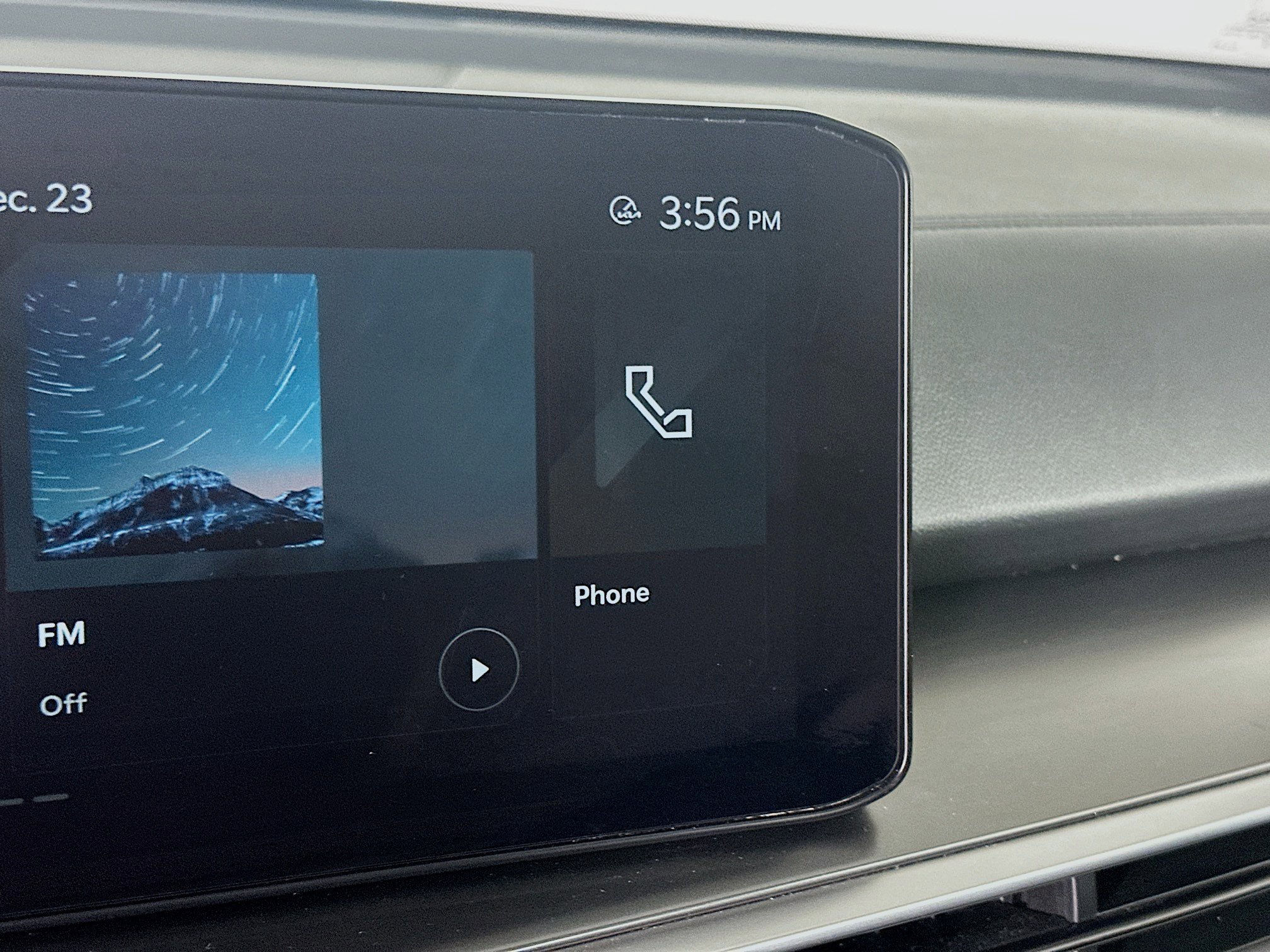 Used 2024 Kia Sorento S w/ Panoramic Sunroof Package image 19