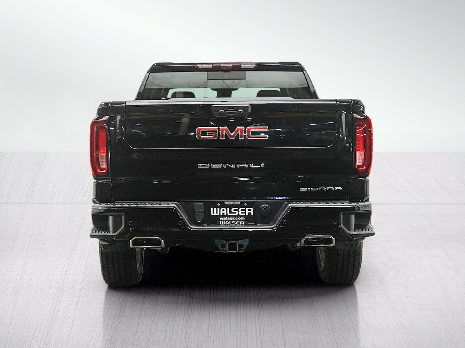 Used 2023 GMC Sierra 1500 Denali w/ Technology Package AWD/4WD image 4