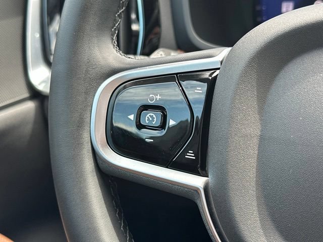 Certified 2025 Volvo V60 B5 Cross Country Plus AWD/4WD image 27
