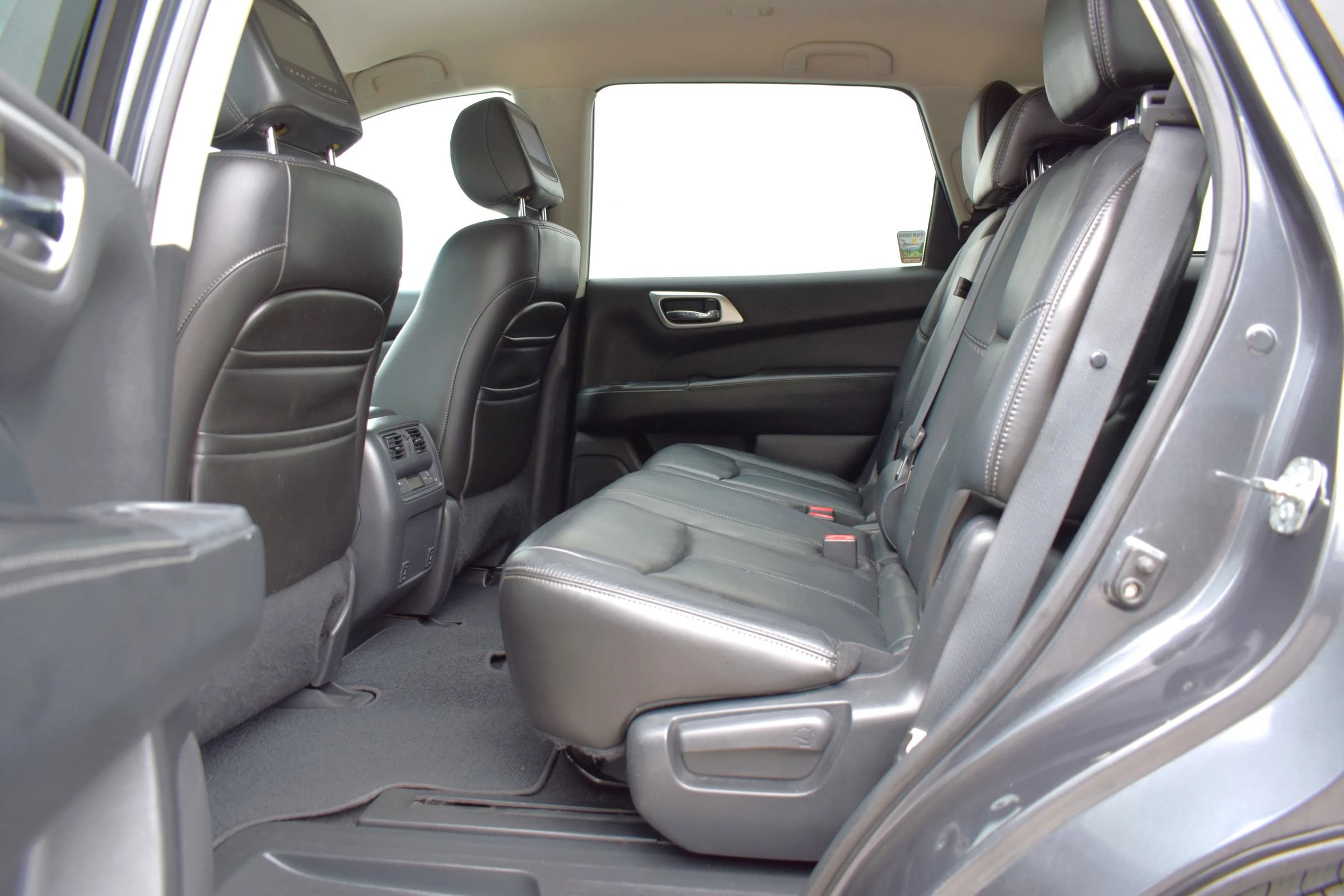 Used 2013 Nissan Pathfinder SL w/ Cargo Pkg AWD/4WD image 25