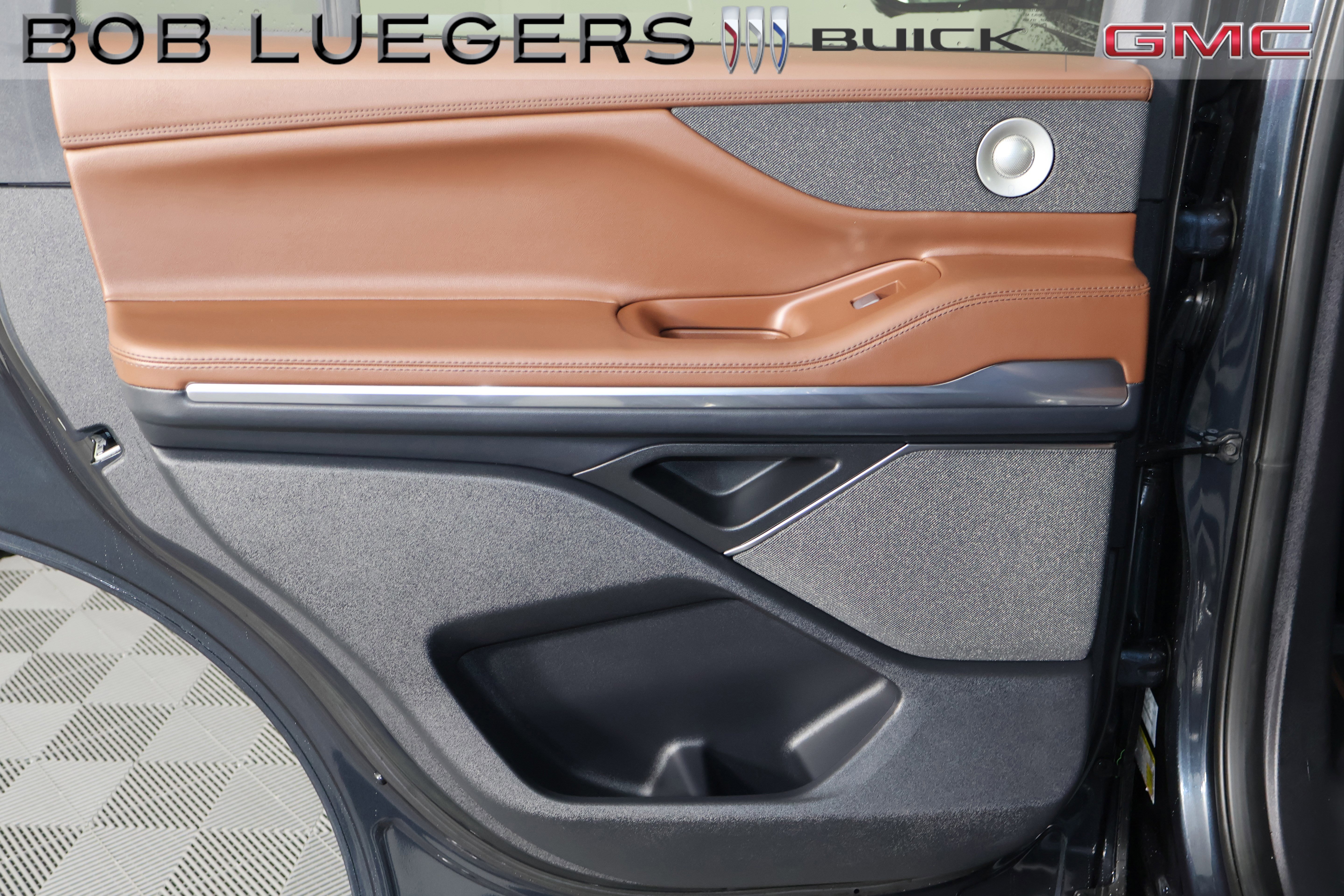 Used 2026 Lincoln Navigator Reserve AWD/4WD image 11
