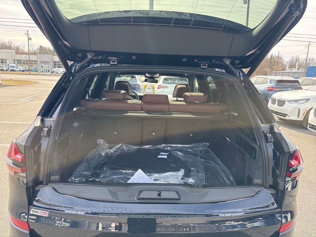 New 2026 BMW X5 xDrive50e image 21