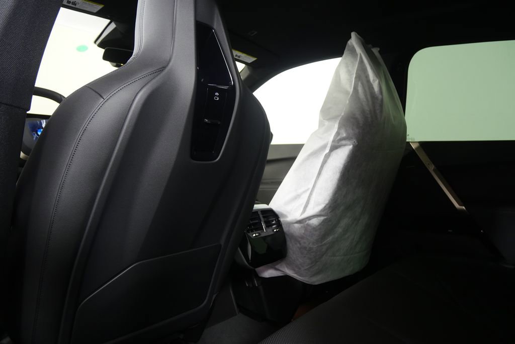 New 2026 BMW iX xDrive45 image 17