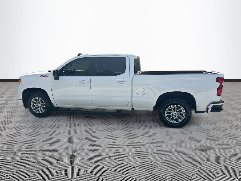 Used 2024 Chevrolet Silverado 1500 RST w/ Z71 Off-Road Package AWD/4WD image 9
