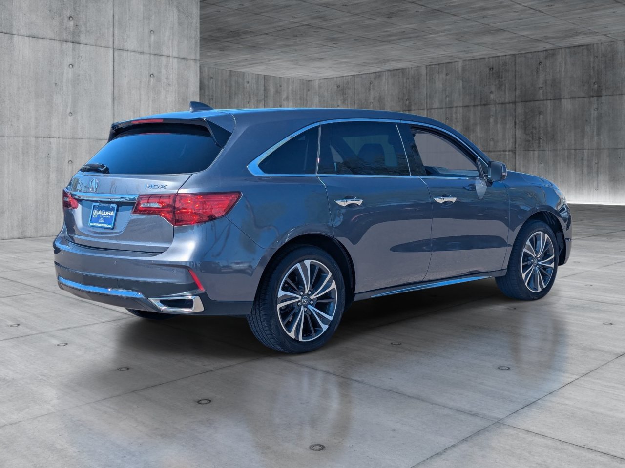 Used 2020 Acura MDX w/ Technology Package FWD image 5