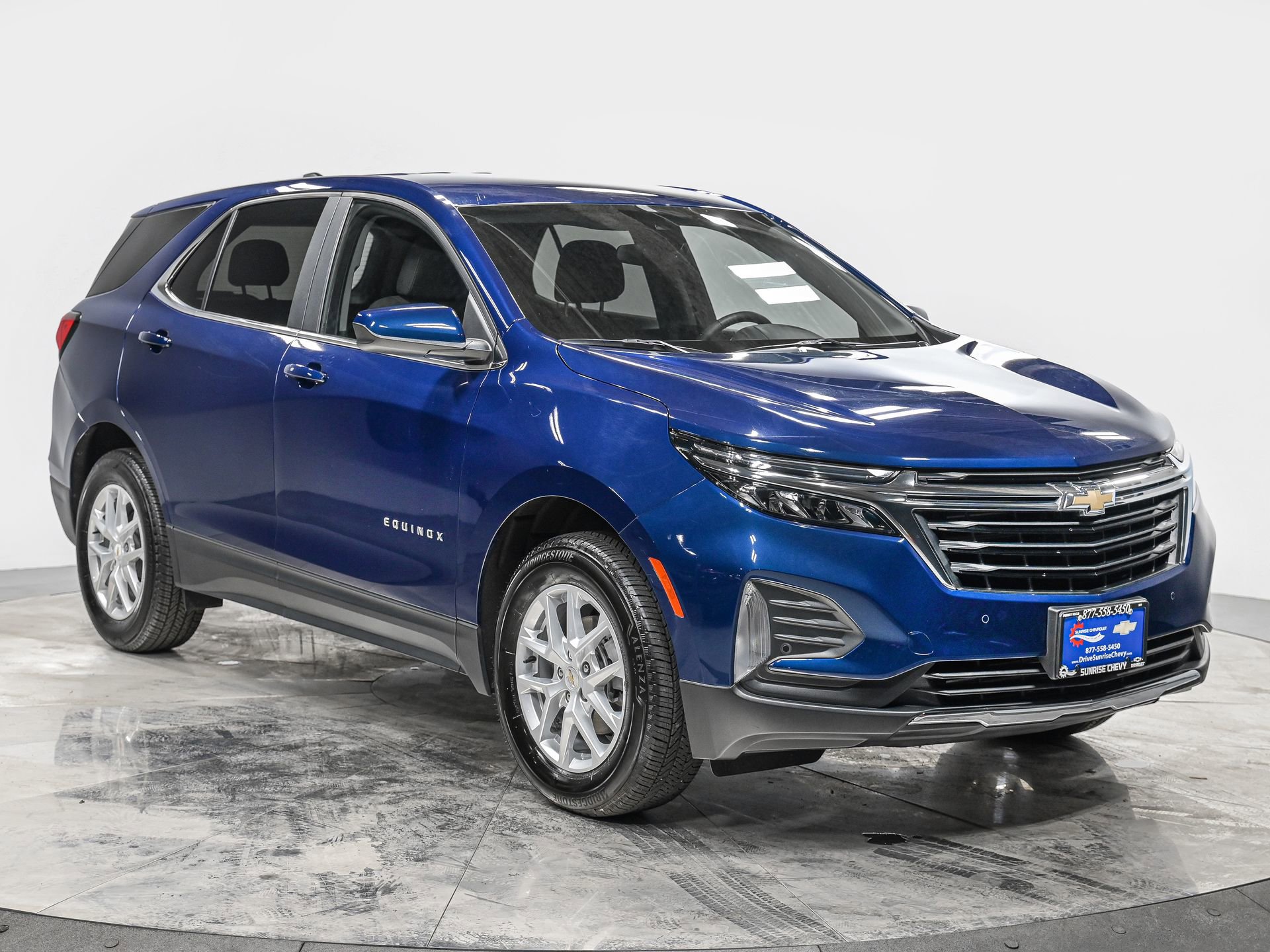 Used 2023 Chevrolet Equinox LT AWD/4WD image 9