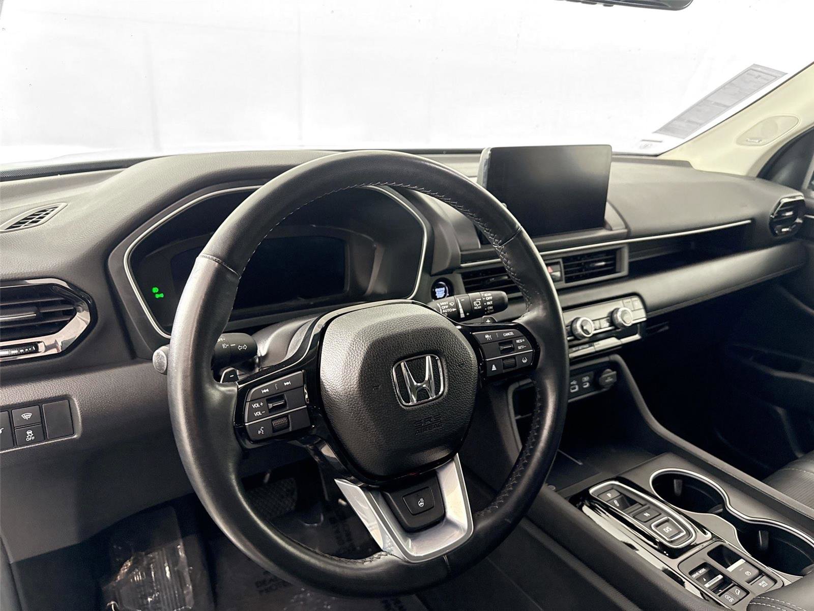 Used 2024 Honda Pilot Elite image 4