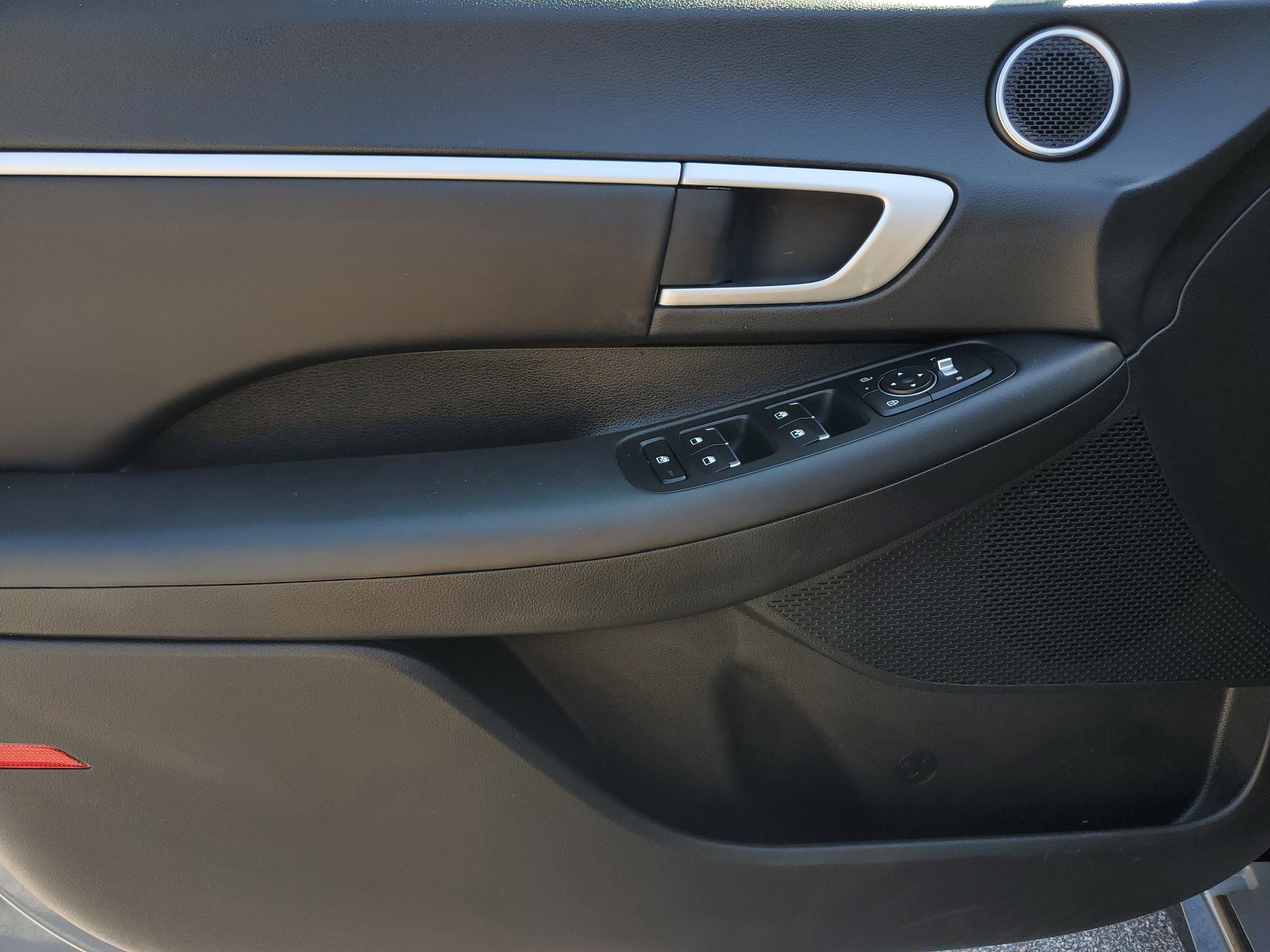 Used 2025 Hyundai Sonata SEL FWD image 15
