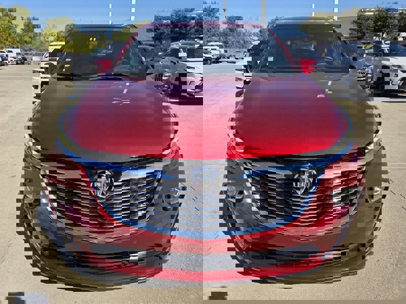 Used 2024 Buick Enclave Premium image 8