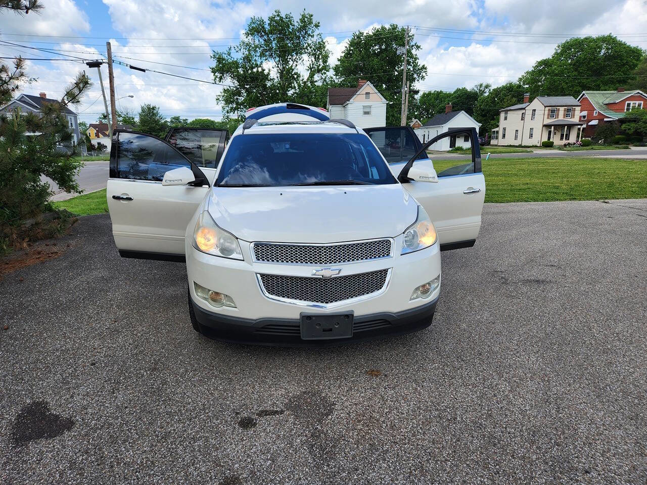 Used 2012 Chevrolet Traverse LT w/ All-Star Edition FWD image 8