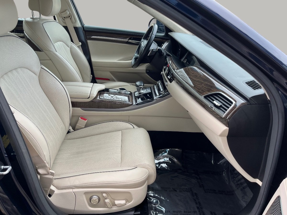 Used 2018 Genesis G90 3.3T Premium AWD/4WD image 37