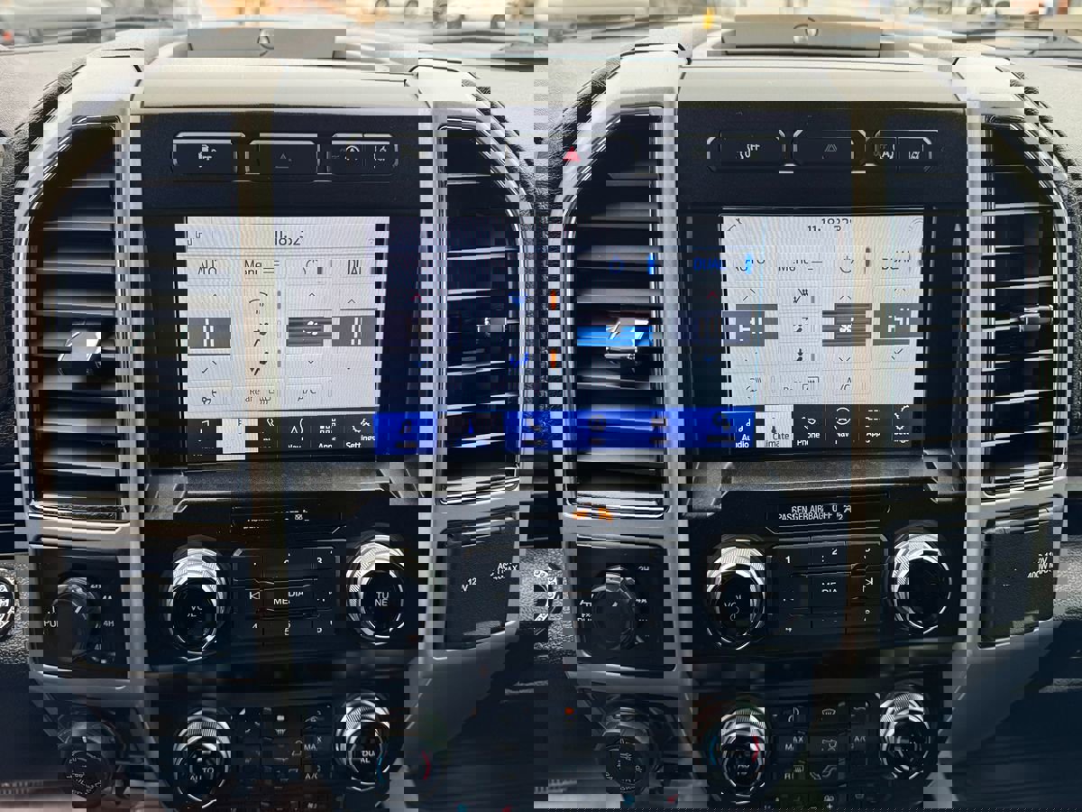 Used 2020 Ford F150 Lariat w/ Equipment Group 502A Luxury image 18