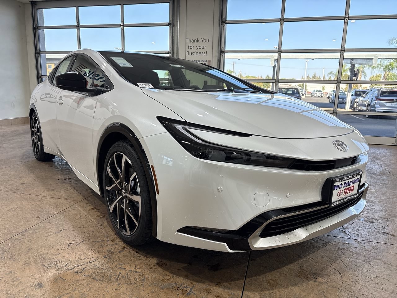 New 2027 Toyota Prius Plug-In Hybrid FWD image 4