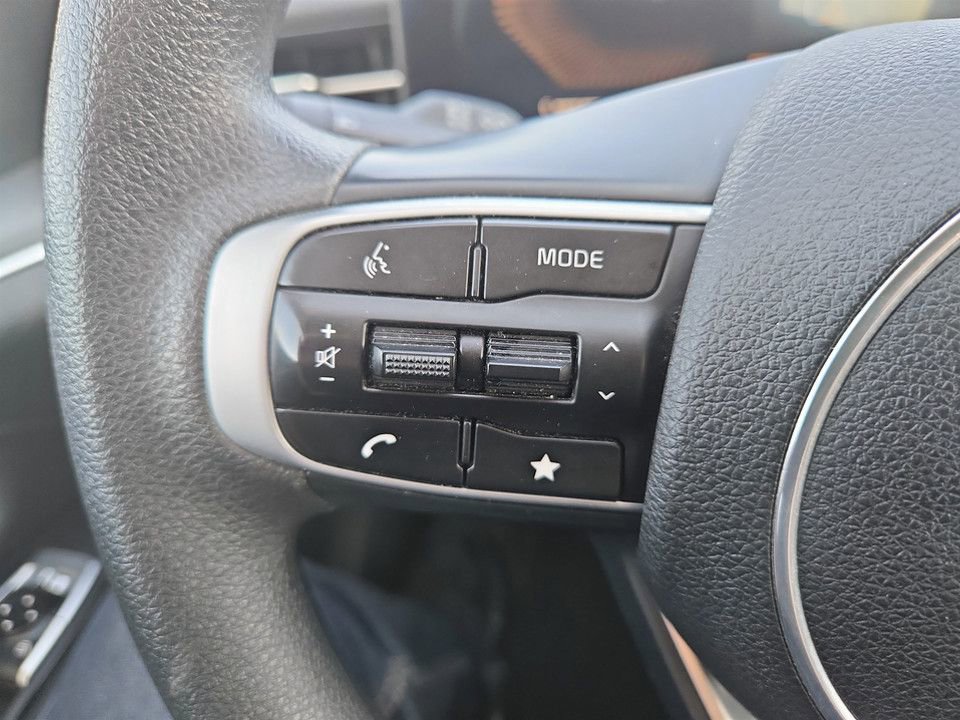 Used 2025 Kia K5 LXS FWD image 17