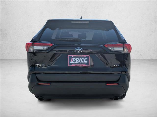 Used 2021 Toyota RAV4 XLE image 7
