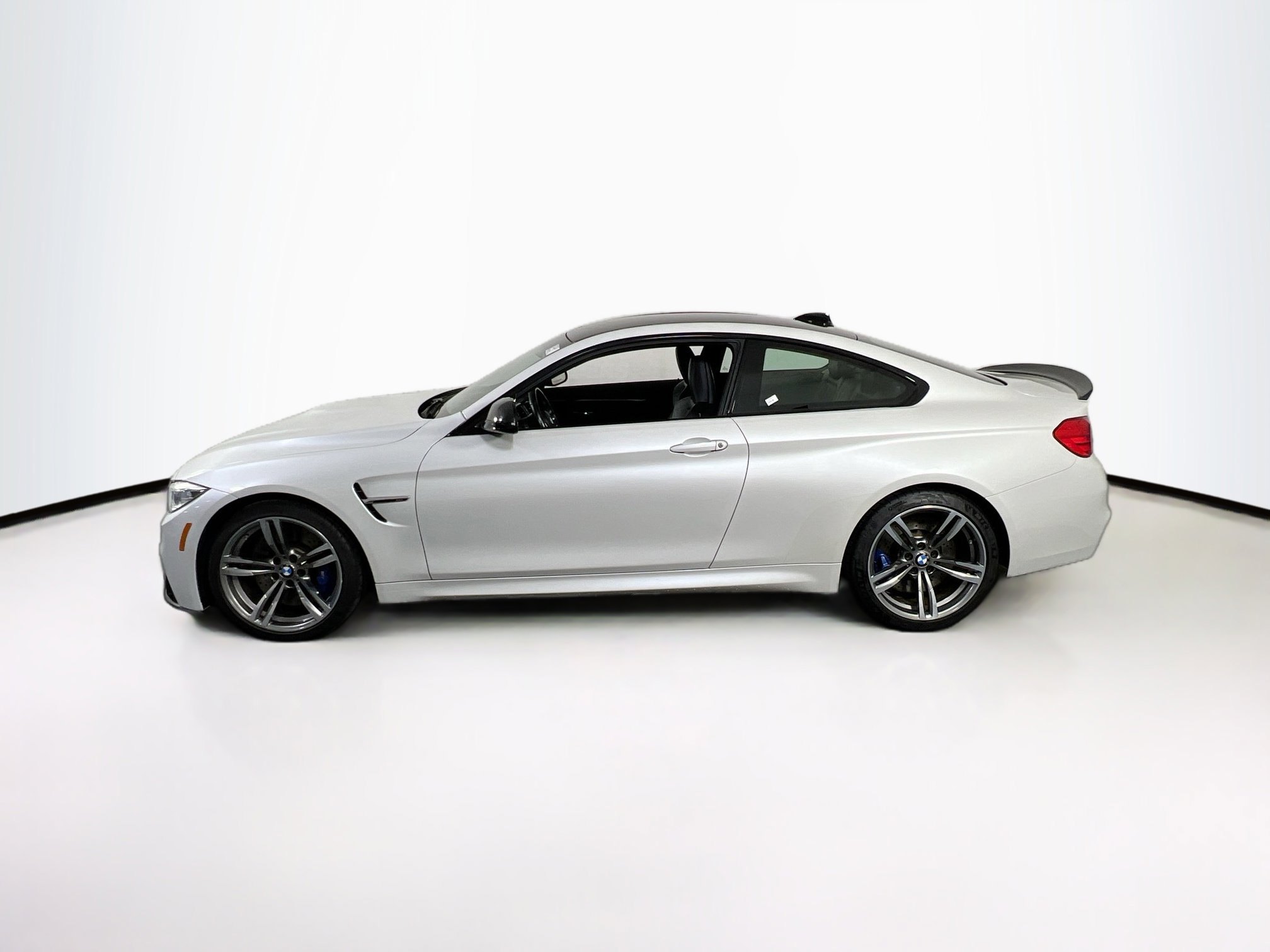 Used 2015 BMW M4 image 8