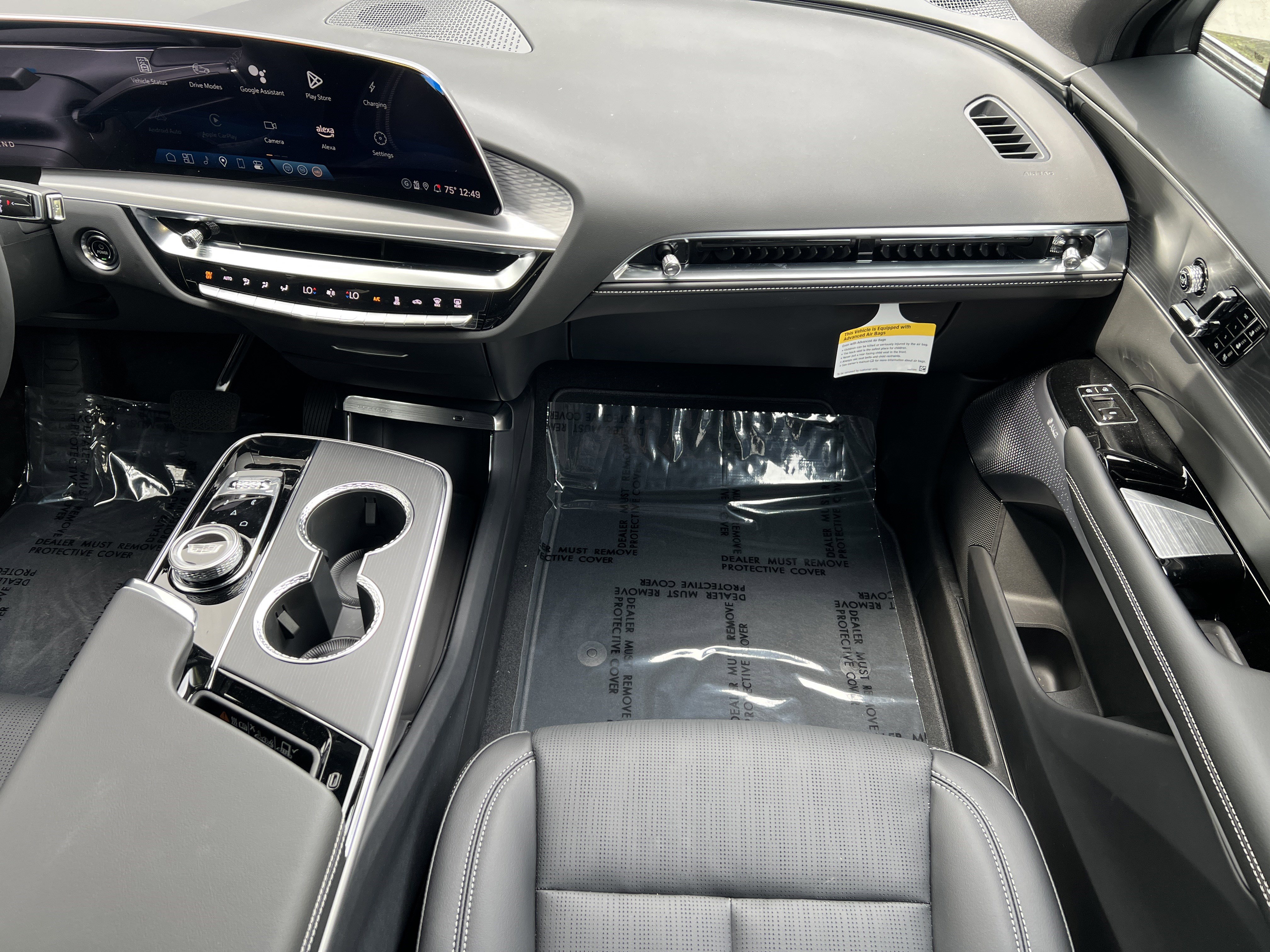 New 2025 Cadillac Lyriq Luxury image 36