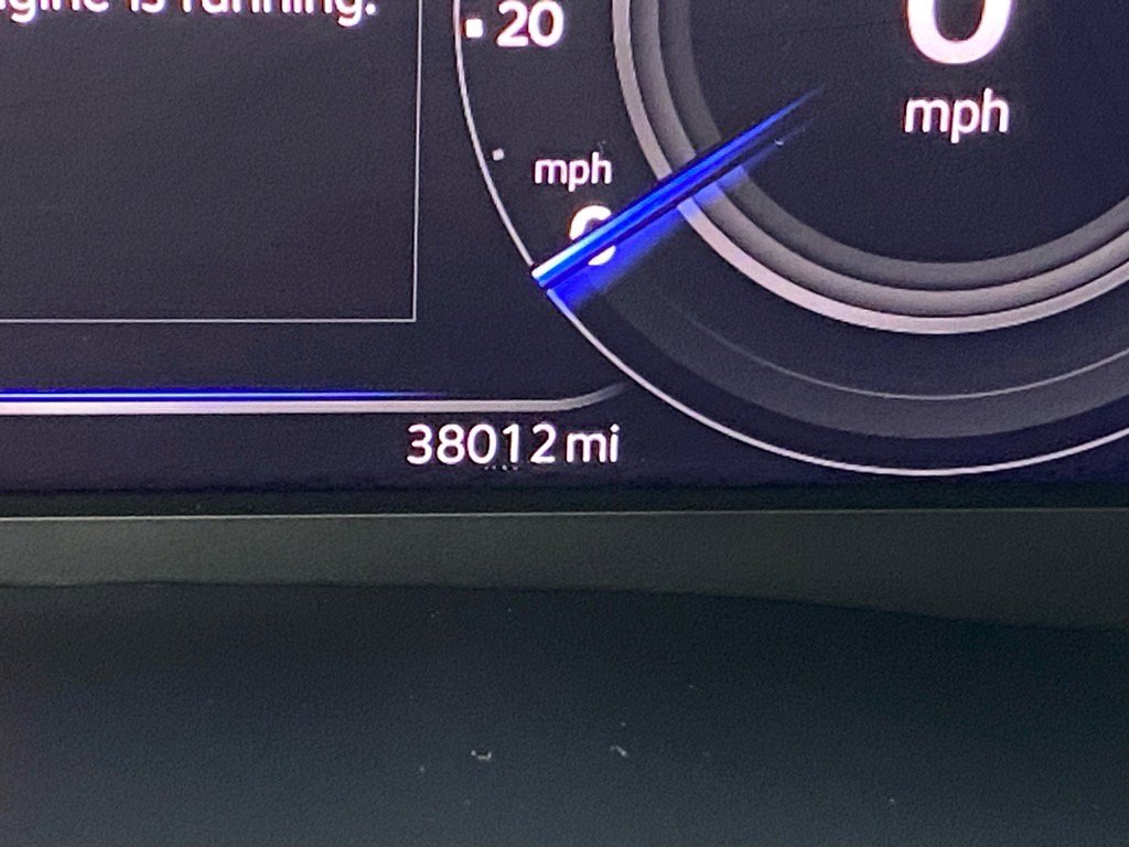 Certified 2022 Volkswagen Atlas Cross Sport SE w/ Panoramic Sunroof Package image 16