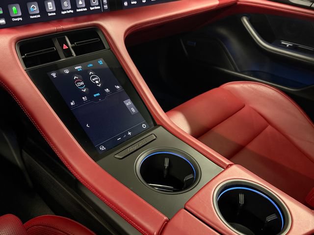 Certified 2022 Porsche Taycan AWD/4WD image 20